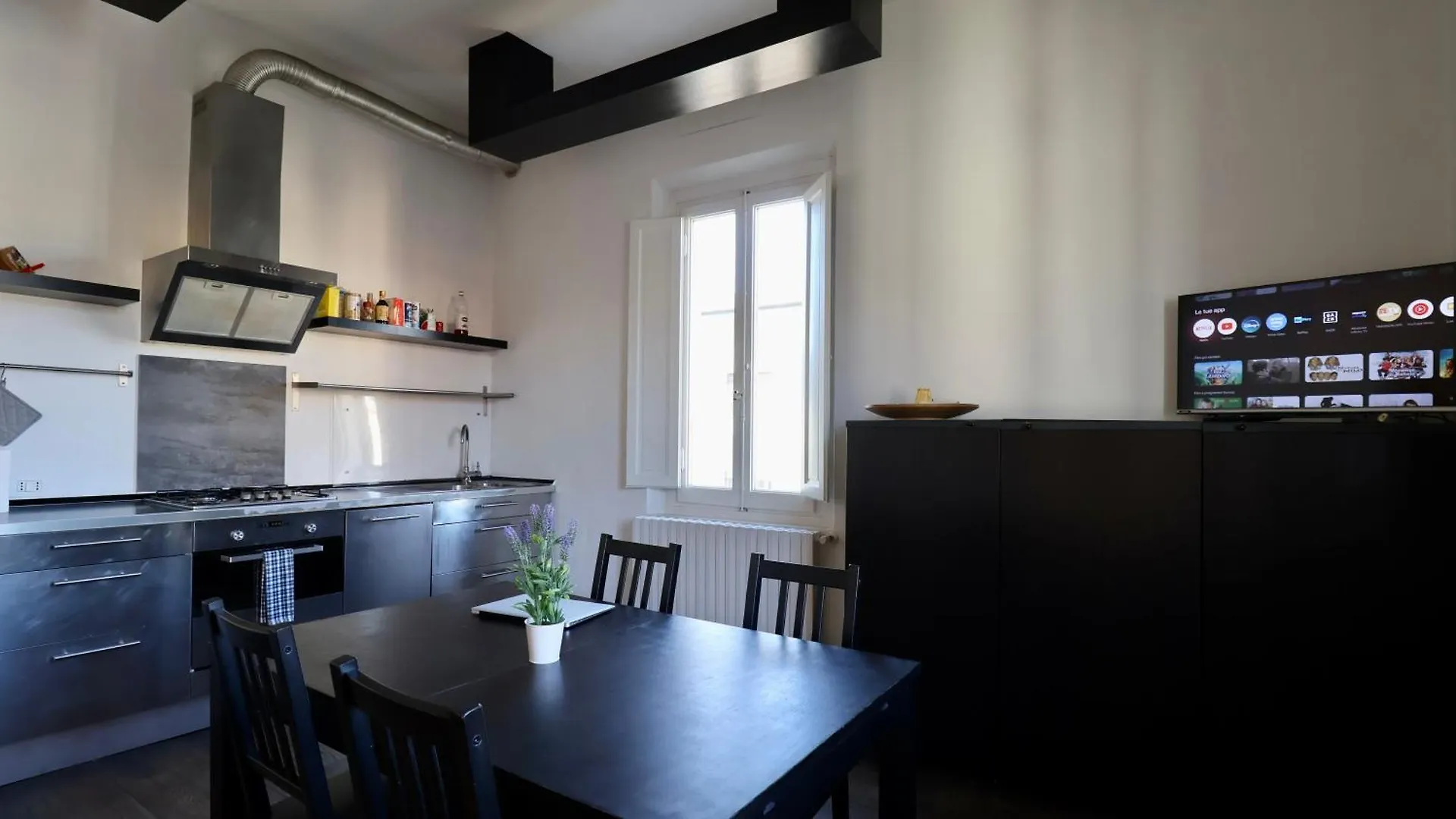 Cozy Apartment In The Center - With Wi-Fi, Smart Tv Pistoia Italy
