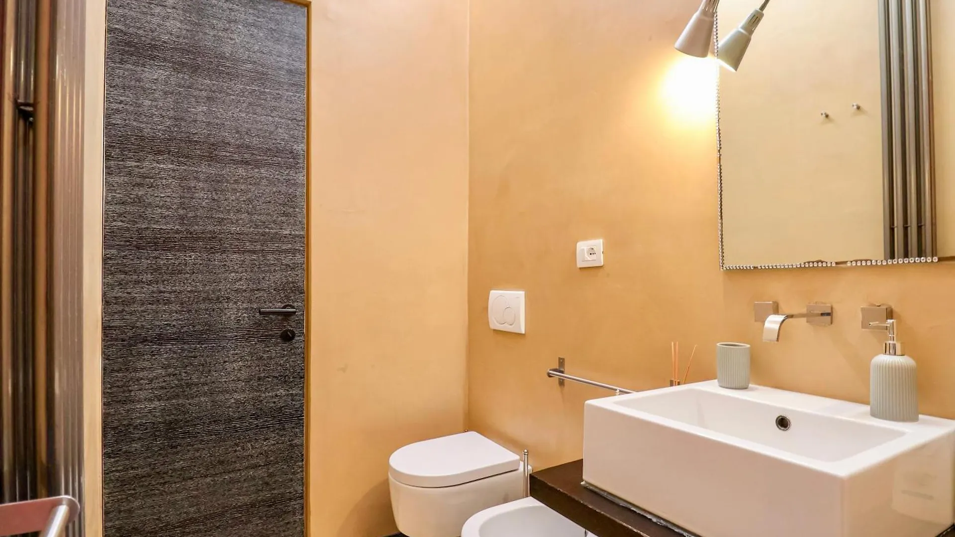 Cozy Apartment In The Center - With Wi-Fi, Smart Tv Pistoia